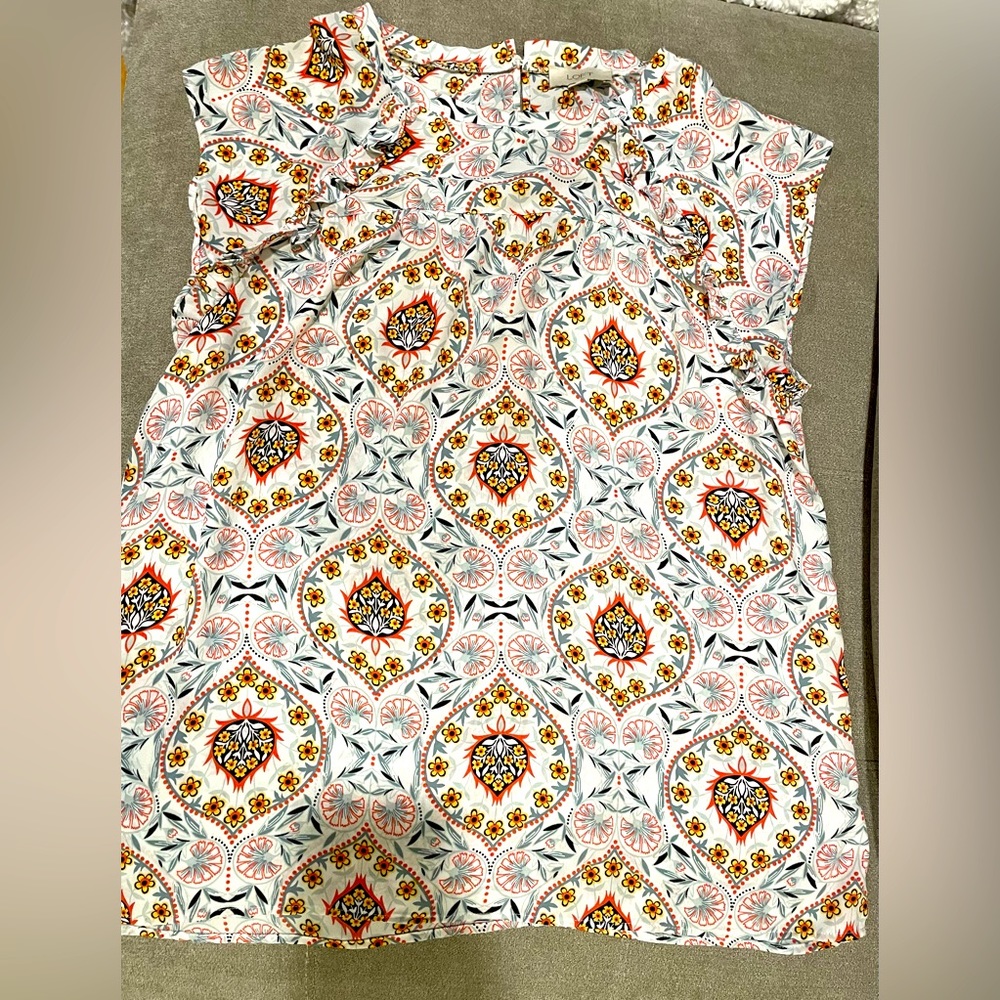 Loft Outlet she’ll with fluttery sleeves. Size Medium. Gently worn.